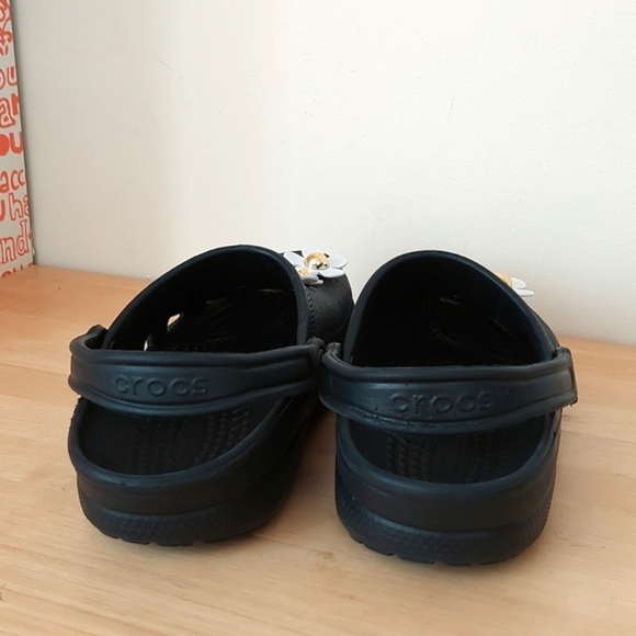 Crocs black daisy clogs - Picture 3 of 10